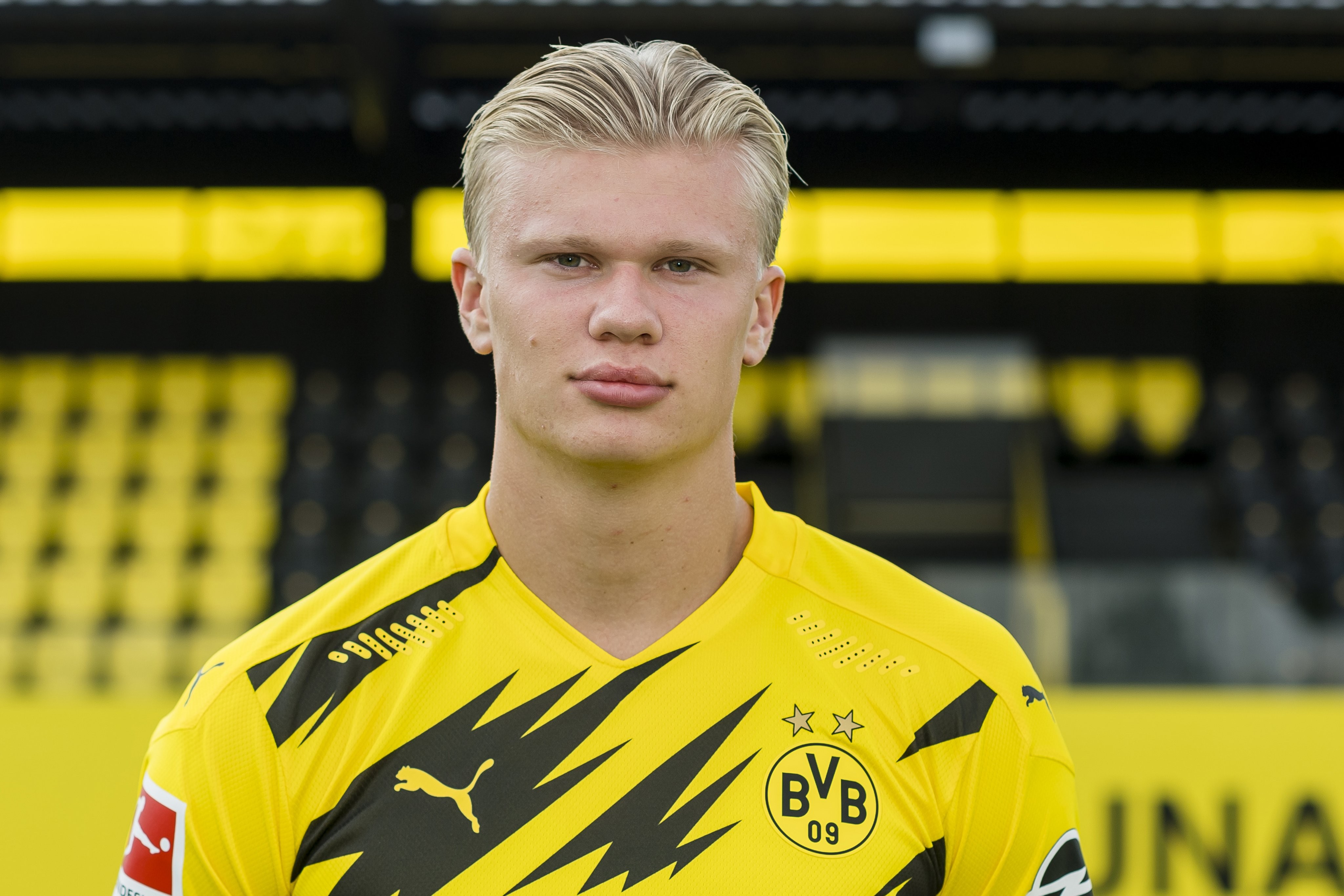 遇求不满：董方卓爆英超派对一夜千女，王楚淇支持C罗言论。（董方卓曝英超派对“一夜千女”，王楚淇支持C罗观点）