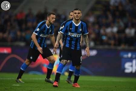 有点突然！麦克丹尼尔斯下场返回更衣室 后因左臀酸痛退出比赛（突发：麦克丹尼尔斯离场返更衣室，因左臀酸痛提前退赛）