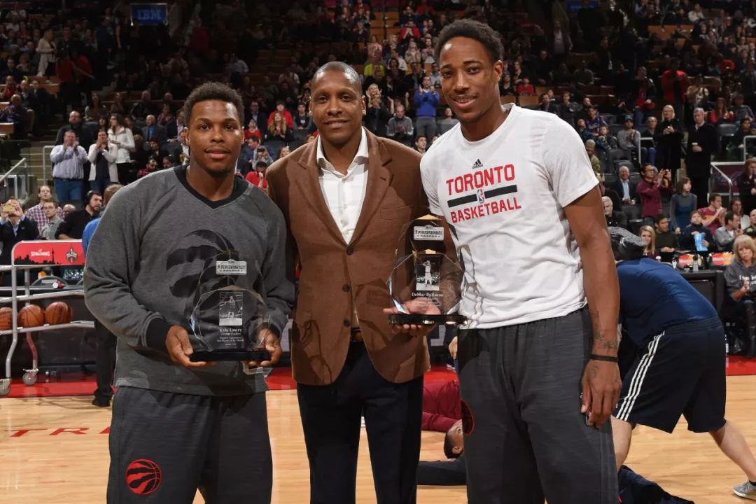 “帅白龙”罗超连克四强，豪取全国自由搏击锦标赛冠军！（帅白龙罗超连斩四强，问鼎全国自由搏击锦标赛！）