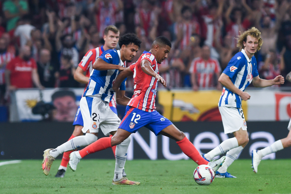 意甲出现一条大鱼！4大豪门开始抢人，年仅26岁4000万欧底价（意甲现顶级猎物：四大豪门围抢，26岁球星标价4000万欧）