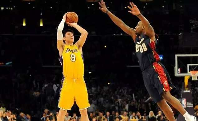 皇马齐达内战术得手轻取塞维利亚（齐达内用兵得当，皇马轻松击败塞维利亚）