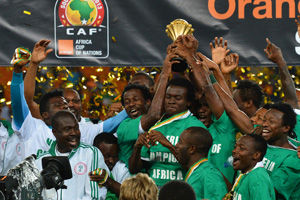 混团世界杯爆冷门！世界冠军丢大分，德韩首败，王曼昱回应伤病（混团世界杯爆冷：世界冠军丢分惨重，德韩遭首败，王曼昱回应伤病）