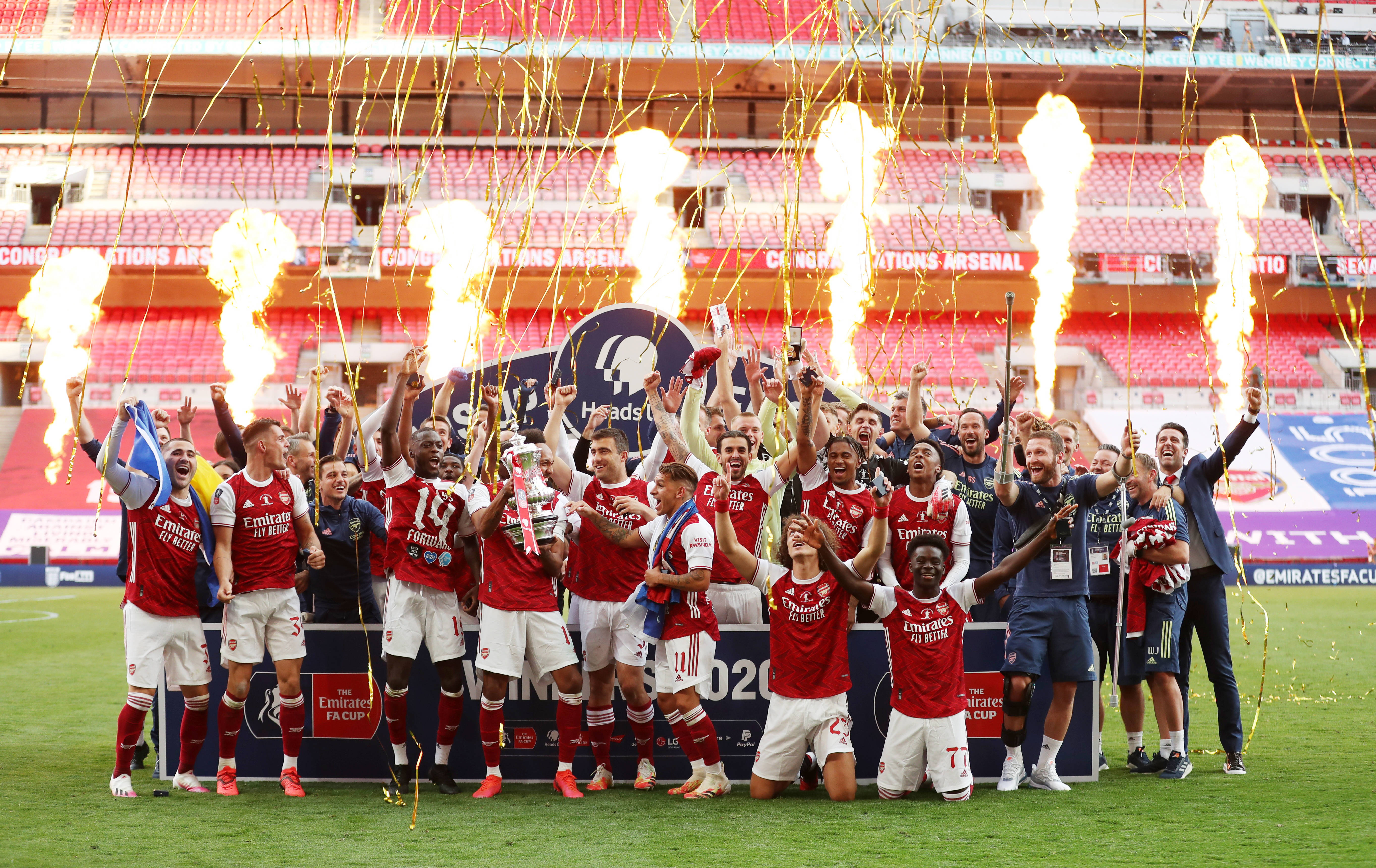 记者：国安厨师将退休，俱乐部将为其举办特殊的“退役”仪式（记者：国安厨师将告别岗位，俱乐部准备一场独特的“退役”仪式）