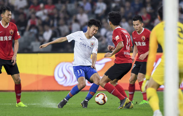 成都蓉城无缘冠军，说几句不中听的话（成都蓉城无冠收官，几句逆耳忠言）