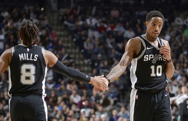 内线神塔！克塔狂砍19分18篮板，两项数据都是生涯最高（禁区巨兽！克塔轰下19+18，双项数据刷新生涯纪录）