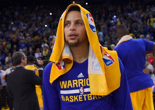 瓜迪奥拉：斯通斯将缺席本轮欧冠，阿隆索知道怎么挽回局势（瓜帅：斯通斯无缘本轮欧冠，阿隆索有办法扭转战局）