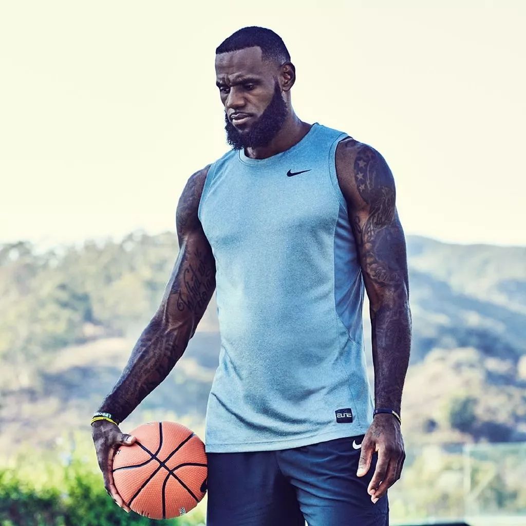 裁判认定戈贝尔犯规在先6犯离场，掘金挑战成功（裁判确认戈贝尔先犯规致六犯离场，掘金挑战奏效）