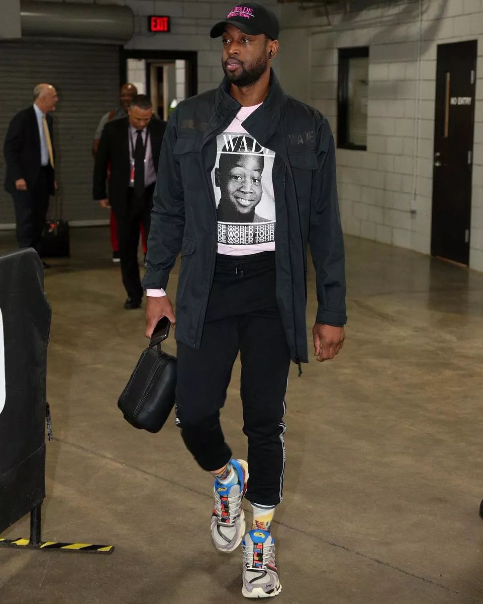 法国队11月大名单：姆巴佩领衔，坎特、谢尔基在列（法国队公布11月名单：姆巴佩领军，坎特与谢尔基入选）