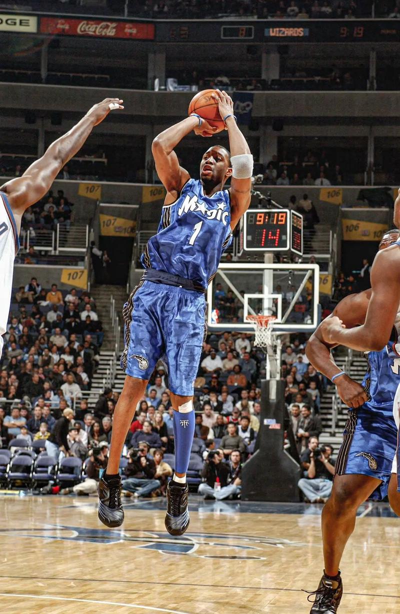 德甲前瞻：多特上轮惨遭汉堡绝平，斯图加特开启连客之旅（德甲前瞻：多特被汉堡读秒扳平，斯图加特开启连续客场征程）