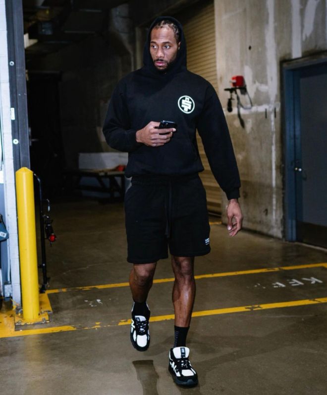 2025／26赛季英超：“萨拉赫有权不满，但无权公开！”斯洛特回应萨拉赫言论（2025／26赛季英超｜斯洛特回应萨拉赫发声：不满可以，公开不行）