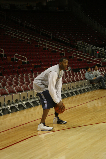 他一上场球队气质直接变了（他登场瞬间，球队气质焕然一新）