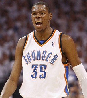 记者：金泉尚武未来将被一分为二，球员离队但管理层留在金泉（记者称金泉尚武或将分拆为两部分：球员离队，管理层留守金泉）